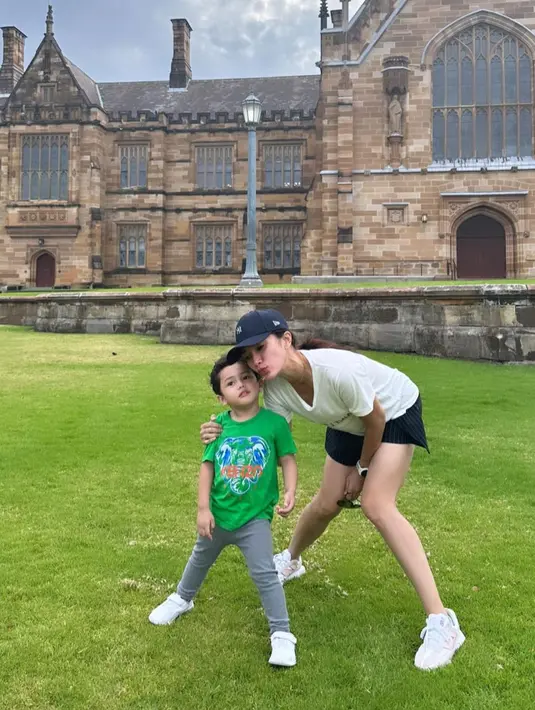 [Instagram/ussypratama]