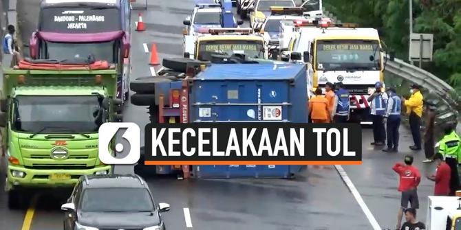 VIDEO: Kecelakaan Truk dan Minibus Pajero di Tol Cipularang