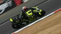 Raul Fernandez Tak Terkejar di Silverstone, Aprilia Sapu Podium MotoGP Inggris 2026