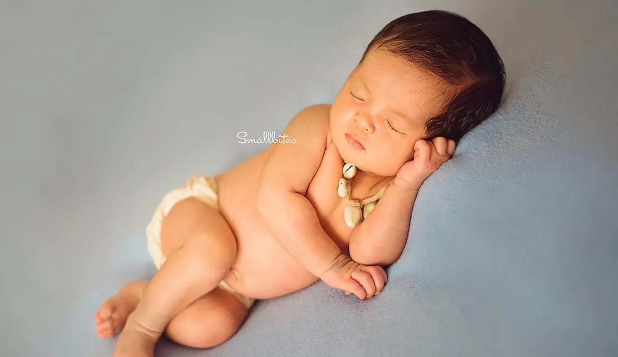 Setelah melahirkan Andreena, Olla Ramlan tak butuh waktu lama untuk menurunkan berat badannya. (foto: instagram.com/ollaramlanaufar)