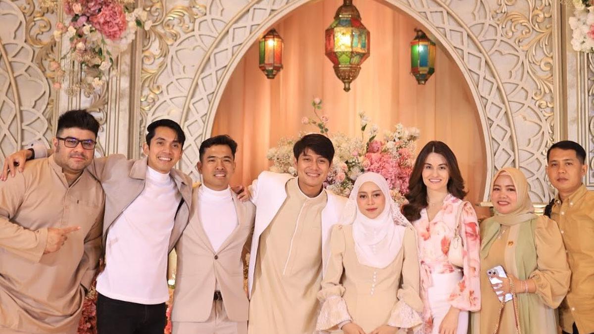6 Pesona Anggun Lesti Kejora dalam Balutan Baju Kurung Soft Beige di Acara Akikah Anak Kedua