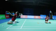 Ganda putra Indonesia Sabar Karyaman Gutama/Moh. Reza Pahlevi Isfahani, melakukan selebrasi setelah menaklukkan wakil Malaysia, Aaron Chia/Soh Wooi Yik pada laga final SEA Games 2025 di Thammasat University Rangsit Campus, Pathum Thani, Minggu (14/12/2025). (Bola.com/Bagaskara Lazuardi)