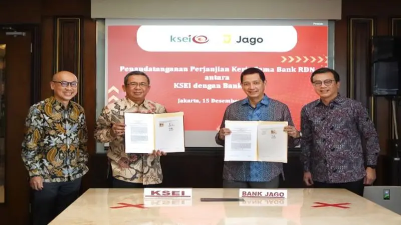 Penandatanganan perjanjian kerja sama Bank RDN antara KSEI dengan Bank Jago (Foto: Bank Jago)