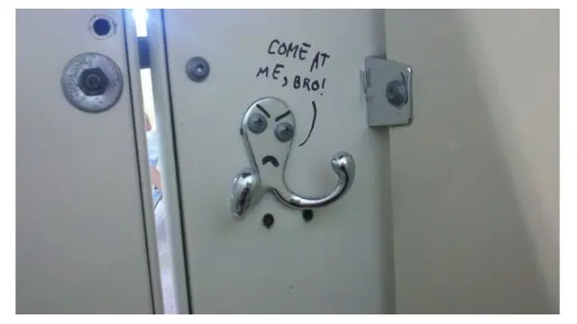 Kreatif, 8 Coretan Vandalisme di Toilet Umum Ini Bikin Geleng Kepala