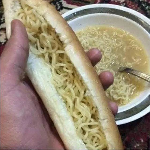 6 Wadah Makan Mi Nyeleneh Ini Kelewat Kreatif, Bikin Geleng Kepala