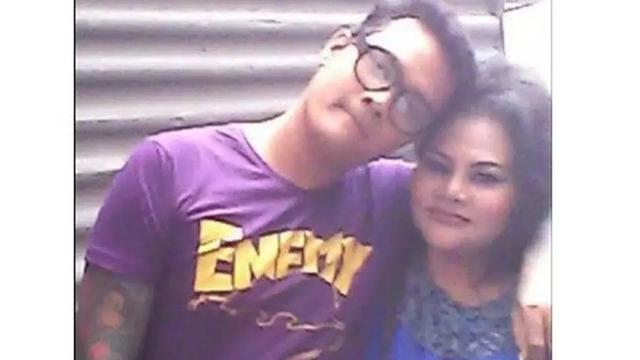 Potret Eva Manurung ibunda Virgoun (Sumber: Instagram/@evamanurung1105)