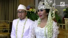 Untuk kedua kalinya pendangdut Ratna Dilla menikah yang akhirnya dipersunting pujaan hatinya Firmansyah yang gelaran resepsi pernikahan berlangsung di Hotel The Alana, Sentul, Jawa Barat. Untuk kedua kalinya pendangdut Ratna Dilla menikah yang akhirn...