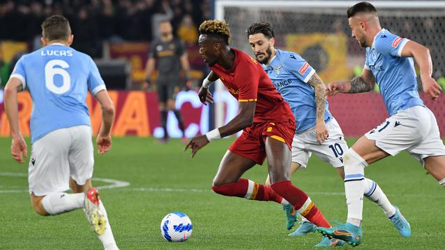 Foto: Aksi Tammy Abraham Cetak Brace Buat AS Roma saat Membungkam Lazio Dalam Derby della Capitale