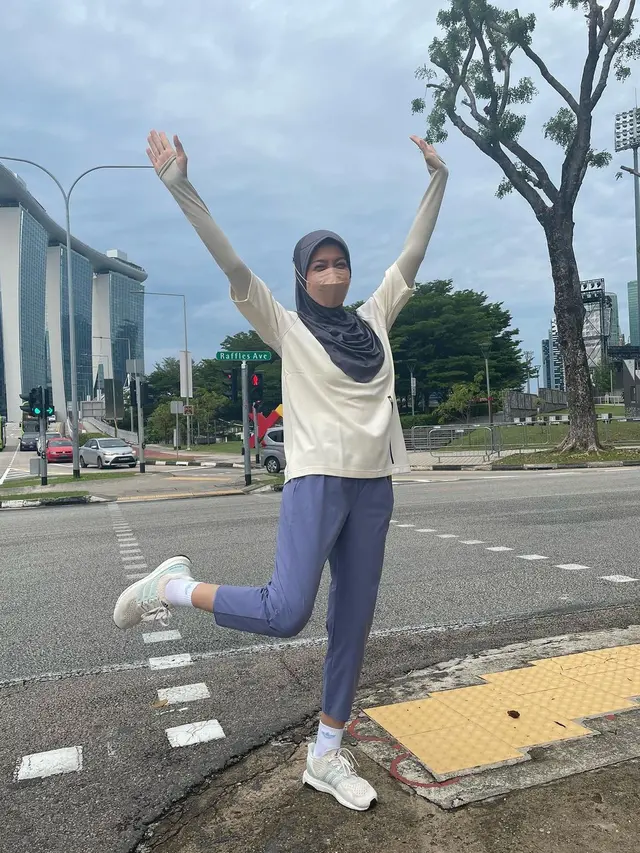 7 Potret Desy Ratnasari Liburan Ke Singapura, Gayanya Tuai Sorotan