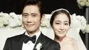 Walaupun beda 11 tahun, akan tetapi hal itu tak menjadi penghambat bagi Lee Byung Hun dan Lee Min Jung. Pasangan ini resmi menikah pada Agustus 2013. (Foto: allkpop.com)