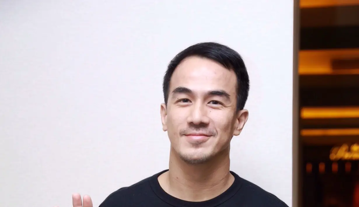 Dalam film Star Trek Beyond, ia bisa banyak menimba ilmu akting dari salah satu pemainnya, Idris Alba. Tiga bulan ia banyak belajar selama menjalani syuting pada 2015 silam. (Galih W Satria/Bintang.com)