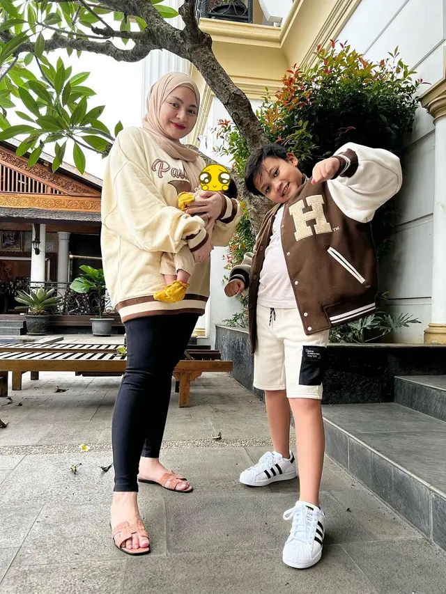 6 Potret Terbaru Nathalie Holscher Setelah 1 Bulan Melahirkan, Banjir Pujian