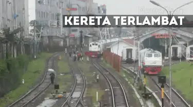 ‎Dalam satu bulan terakhir, banyak perjalanan kereta api yang mengalami keterlambatan keberangkatan atau kedatangan. Alhasil, banyak calon penumpang yang mengeluhkan pelayanan PT Kereta Api Indonesia (Persero).