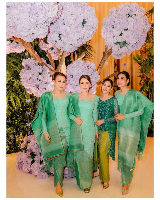 6 Potret Jessica Mila gelar syukuran baptisan Kyarra, gayanya elegan berkebaya hijau