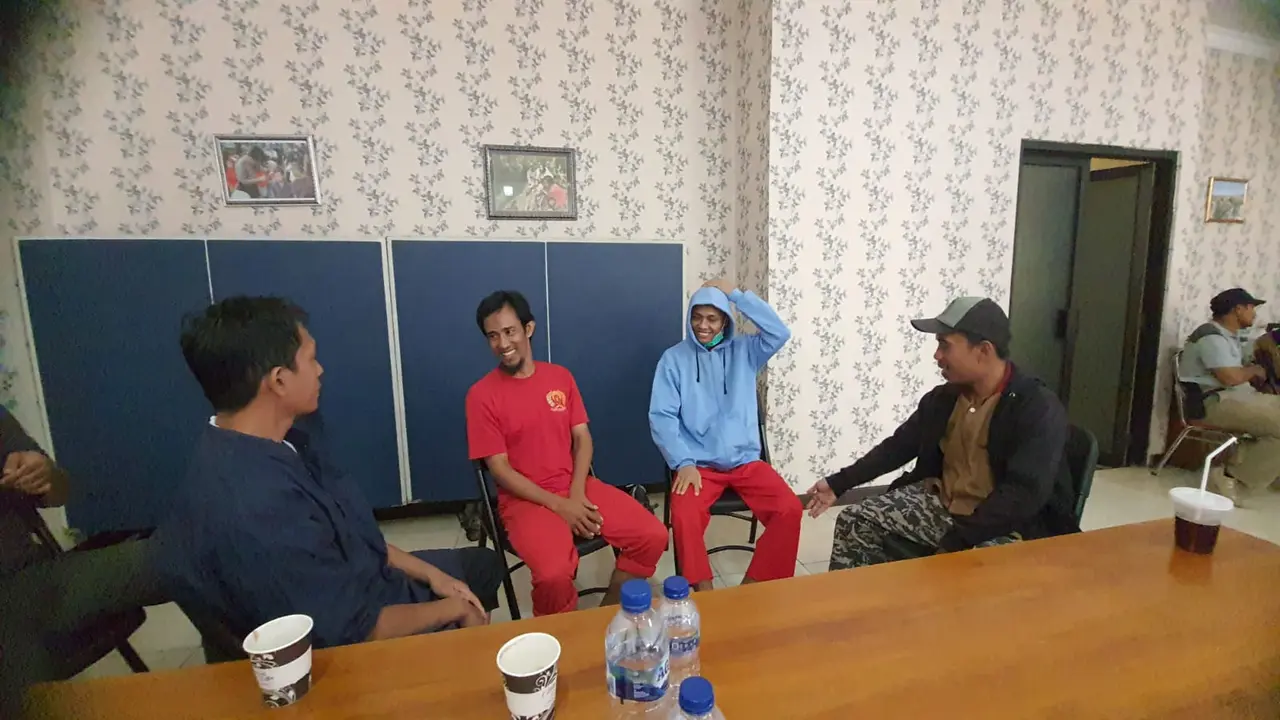 Kala Densus 88 Antiteror Polri bersama BNPT mempertemukan napi teroris dengan keluarga
