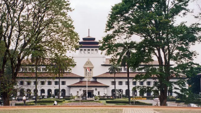 [QUIZ] Temukan 8 Tempat Wisata Tersembunyi di Bandung