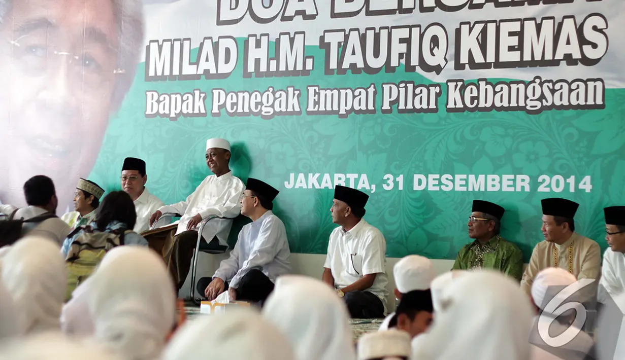 Massa PPP memperingati Milad mantan Ketua MPR Almarhum Taufiq Kemas di Kantor DPP PPP, Jakarta, Rabu (31/12/2014). (Liputan6.com/Faizal Fanani)