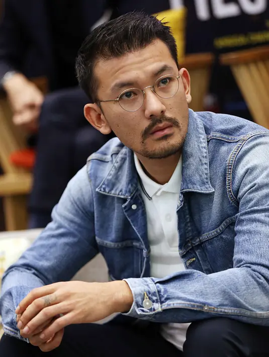 Merupakan pengalaman berharga bagi Rio saat menjadi ayah dan merawat anaknya bersama sang istri. Banyak hal yang dipelajari Rio menjadi ayah, terutama dalam urusan menggantikan popok bayi. (Nurwahyunan/Bintang.com)