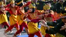 Upacara pengibaran bendera Merah Putih berlangsung khidmat, diikuti oleh seluruh elemen warga. (CHAIDEER MAHYUDDIN/AFP)