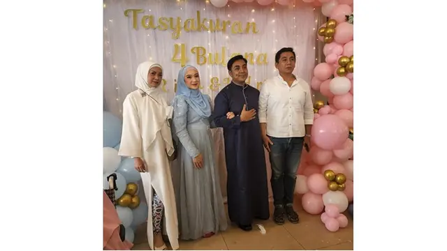 6 Momen Tasyakuran Kehamilan Istri Ustaz Riza Muhammad, Ungkap Jenis Kelamin Anak