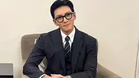 Gaya Necis Ji Chang Wook Terima Penghargaan di Acara KBRI Seoul