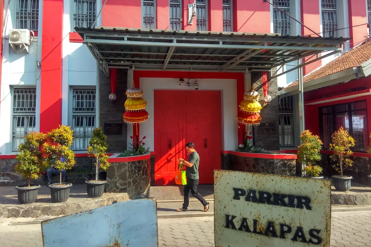 Lapas Sukamiskin, Bandung, Jakarta.