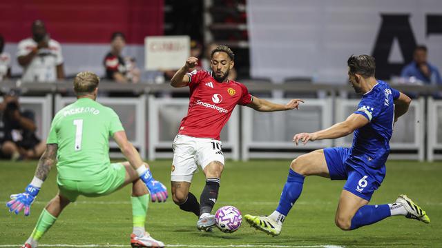 Aksi Matheus Cunha di laga Manchester United vs Everton di Premier League Summer Series 2025 di Mercedes-Benz Stadium, Senin (04/08/2025). (AP Photo/Colin Hubbard)