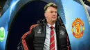 Louis van Gaal - Pelatih asal Belanda ini banyak menghamburkan uang dengan merekrut pemain top dunia saat melatih MU. Sebut saja Di Maria, Depay, hingga Schweinsteiger. Namun, sayang tim bertabur bintang MU kala itu dinilai gagal lantaran kalah bersaing di Liga Inggris. (AFP/John Macdougall)