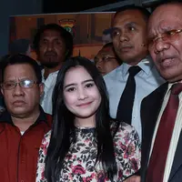Prilly berharap agar pihak kepolisian segera mengusut tuntas kasus yang menimpanya. Ia tidak ingin ada lagi pihak-pihak yang dirugikan. (Deki Prayoga/Bintang.com)