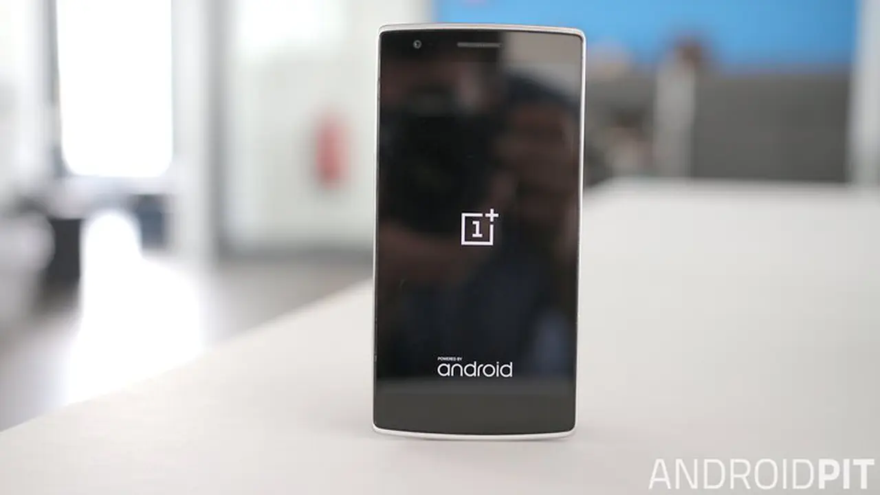 Penampakan OnePlus 2 Mini Beredar di Internet