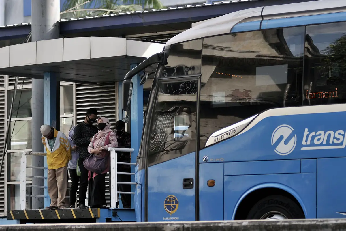 FOTO: PSBB Transisi, Jumlah Penumpang Transjakarta Naik 22 Persen