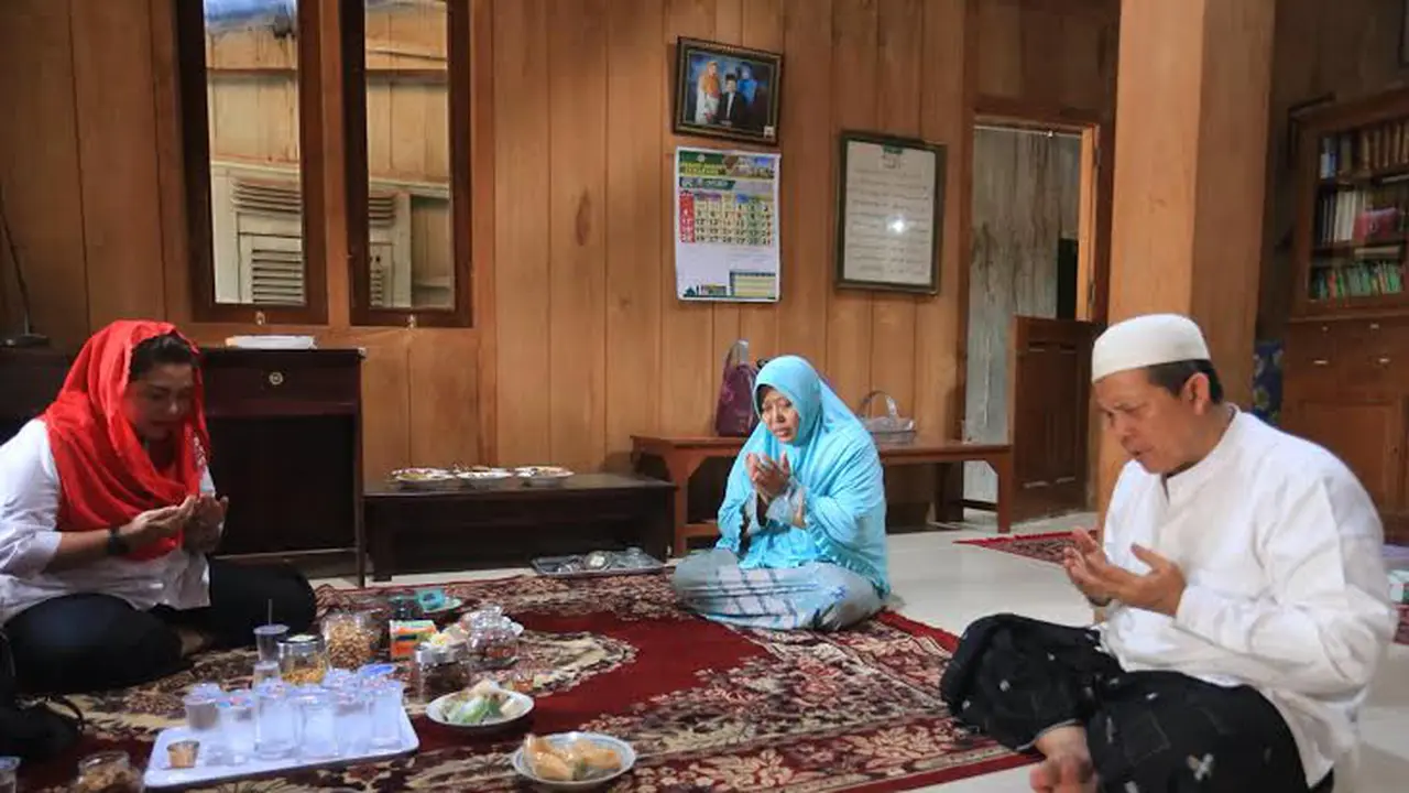 Ketua Dewan Syuro DPC PKB Semarang KH Ahmad Hadlor Ihsan