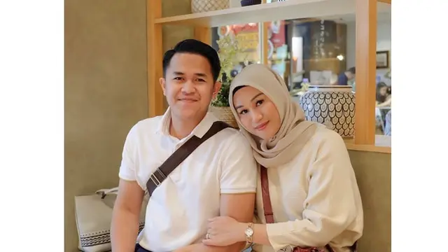 Pernah Viral, Ini 6 Potret Terbaru Pilot Sari Ardisa yang Kini Mantap Berhijab
