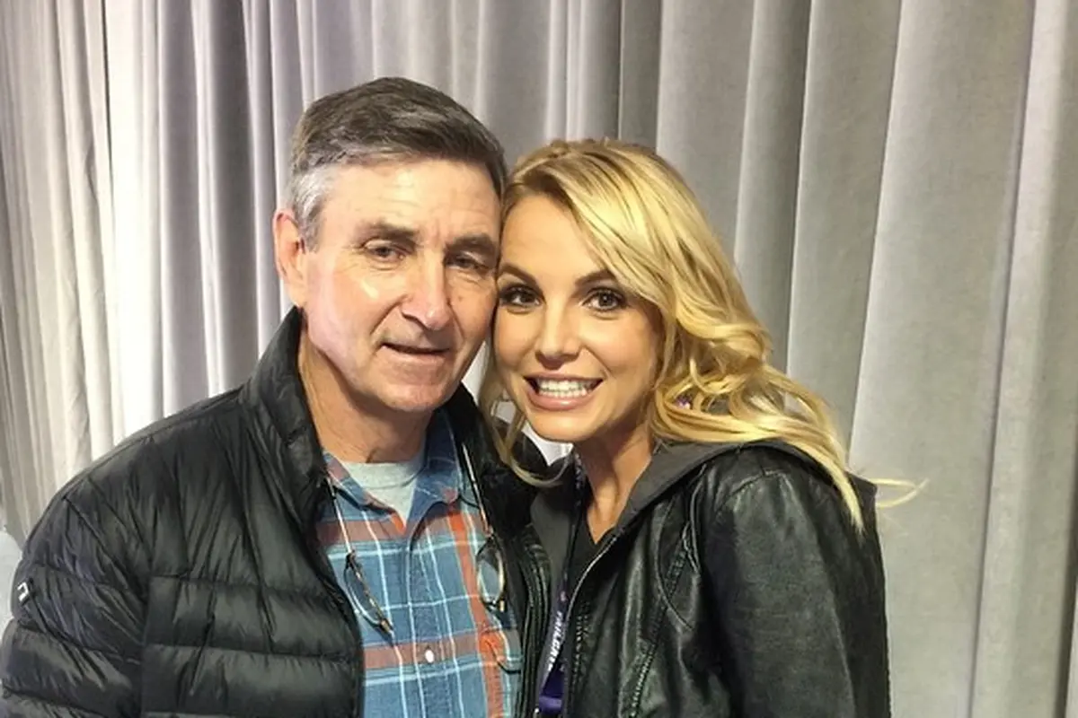 Britney Spears dan ayahnya, Jamie Spears. (Instagram/ britneyspears - https://www.instagram.com/p/4M3SFEG8B2/)