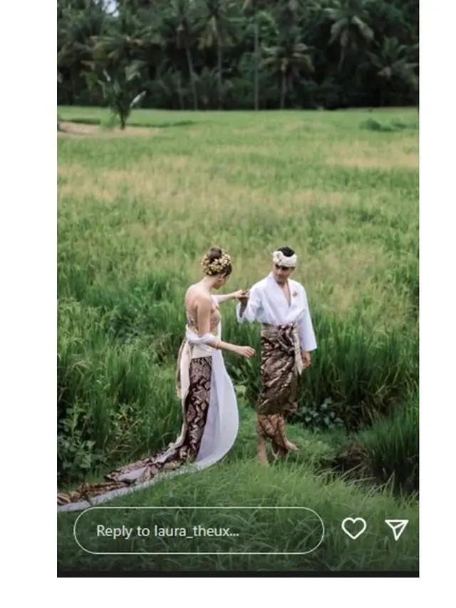 10 Gaya Pemotretan Prewedding Laura Theux dan Kekasih, Usung Konsep Bali