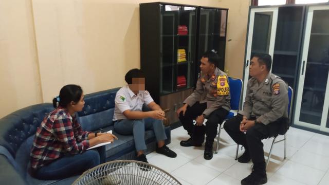 Siswa Tantang Guru di Kalimantan Tengah Gara-gara tidak terima ditegur merapihkan seragam