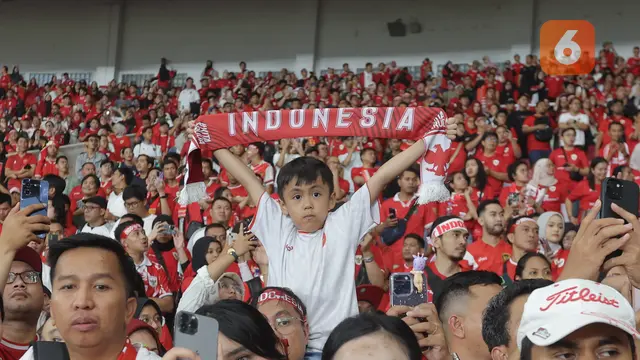 Foto: Dukung Timnas Indonesia Sejak Dini, Ini Potret Suporter Cilik Saat Skuad Garuda Melawan Jepang