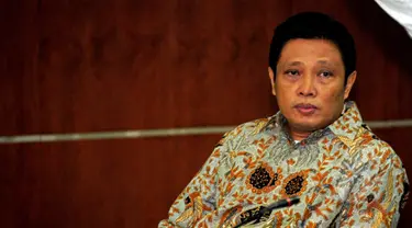 Direktur PT Dutasari Citralaras, Machfud Suroso mendengarkan pembacaan vonis oleh majelis hakim di Pengadilan Tipikor, Jakarta, Rabu (1/4/2015).Machfud dianggap melakukan tindak pidana korupsi dalam proyek P3SON Hambalang. (Liputan6.com/Yoppy Renato)