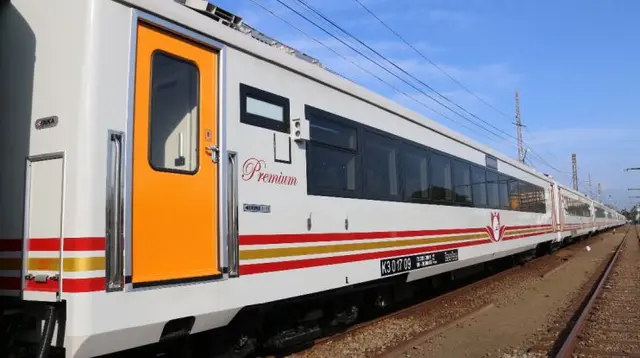 Ditemukan Retak, KAI Tarik 7 Rangkaian KRL Buatan INKA