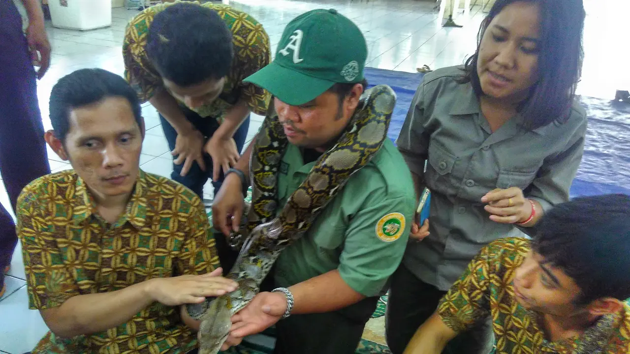 Piknik ke Kebun Binatang Bandung ala Siswa Tunanetra