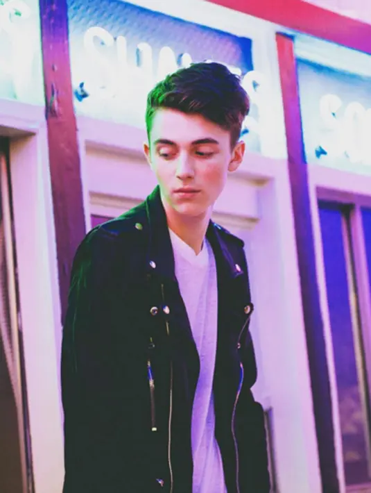 Followers  di akun jejaring instagram Greyson, meningkat drastis ketika para fans melihat foto-foto tampannya.  (via instagram@greysonchance/Bintang.com)