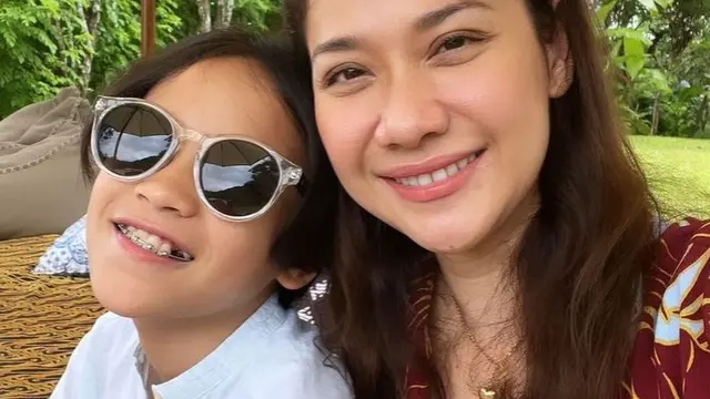 6 Gaya Liburan Akhir Tahun BCL di Magelang, Bersama Keluarga Besar