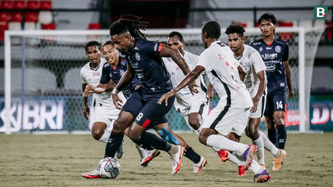 Foto: Gol Tunggal Cak Sodiq Antarkan Arema FC Kembali ke Puncak Klasemen Sementara BRI Liga 1