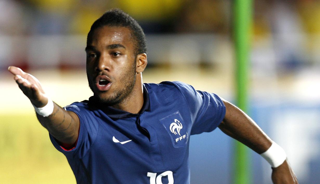 Alexandre Lacazette menjadi salah satu striker Prancis yang dibeli oleh pelatih Arsene Wegner selama membesut Arsenal pada Premier League. Alexandre pun merupakan yang termahal dengan  nilai transfer sekitar 52 juta poundsterling. (EPA/David Fernandez)