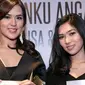 Dua penyanyi Indonesia, Raisa dan Isyana ternyata menjalin persahabatan, lho! 