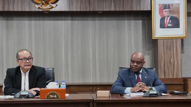 Kementerian Koperasi dan UKM bersama organisasi 8 negara berkembang (Developing 8 Countries/D-8) gandengan untuk meningkatkan kapasitan koperasi dan UMKM