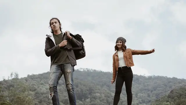 Rilis Single Baru, Ini 7 Momen Romantis Ersya Aurel Dalam Video Klipnya