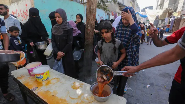 Distribusi Makanan Warga Gaza Palestina