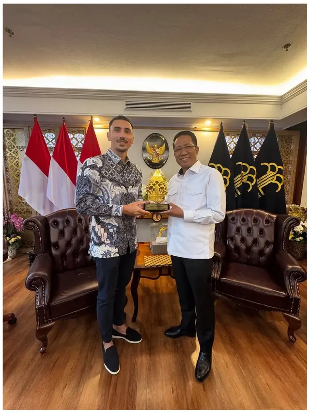 6 Potret Vincent Verhaag Resmi WNI, Lepas Kewarganegaraan Belanda Demi Keluarga