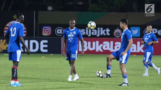 Persib Jajal Stadion PTIK
